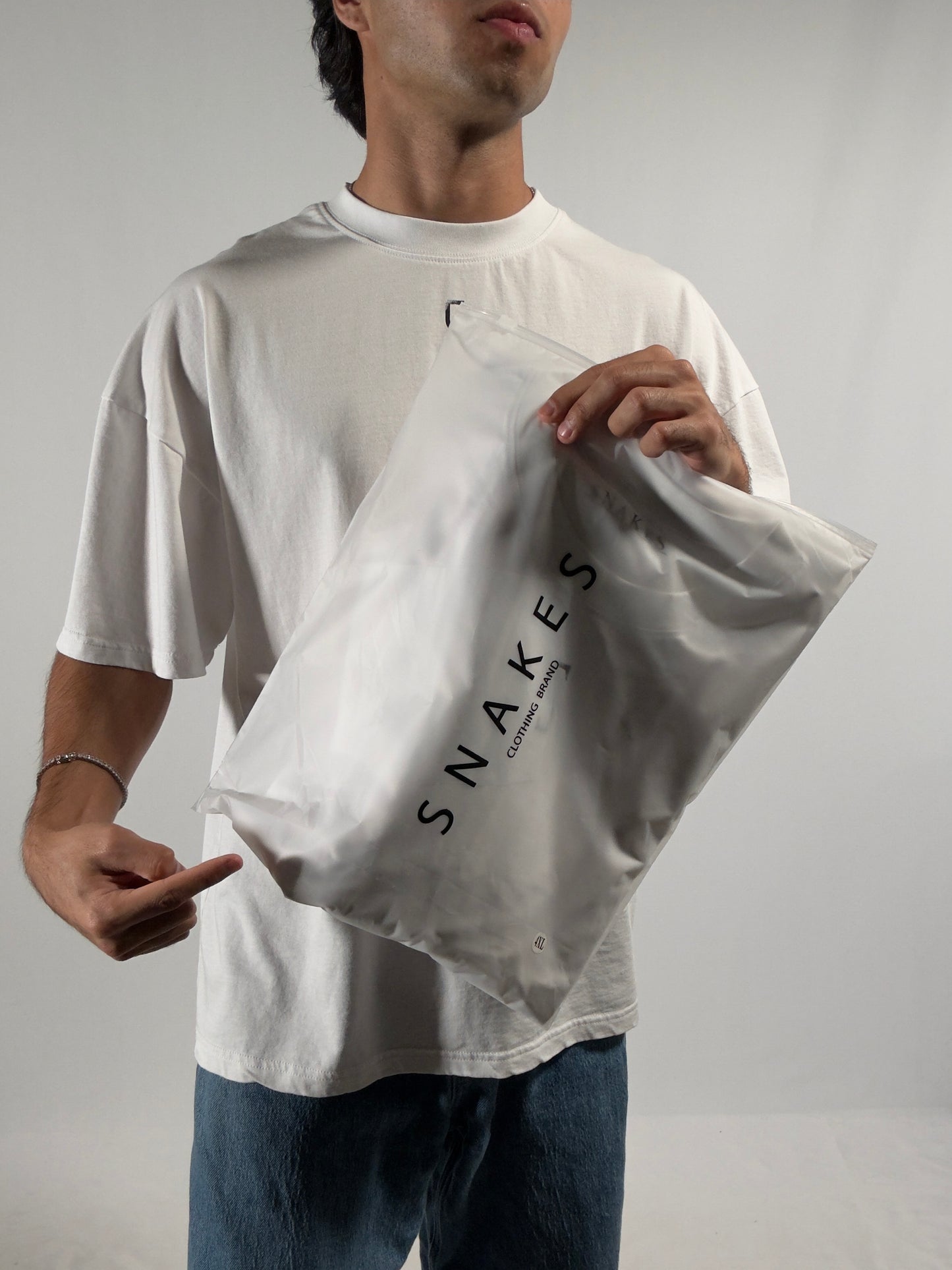 S N A K E S White Premium Bamboo